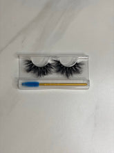 Load image into Gallery viewer, 18mm lashes on a strip with a spoolie brush
